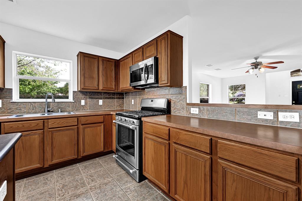 7207 Highland Oak Court, Richmond, Texas image 6