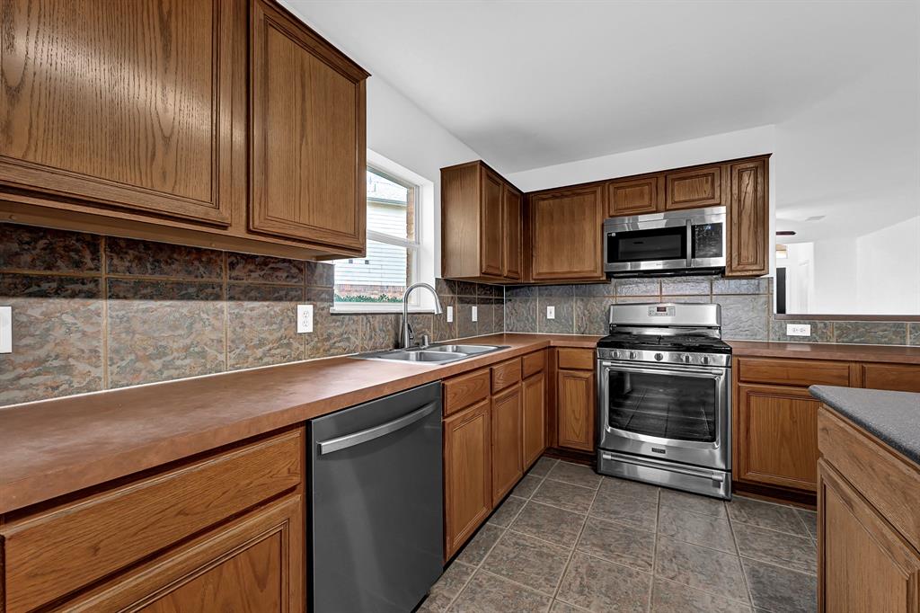 7207 Highland Oak Court, Richmond, Texas image 7