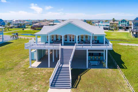 Homes For Sale - 3244 Gulf Castle Drive<br/> Galveston County, Crystal Beach, TX 77650