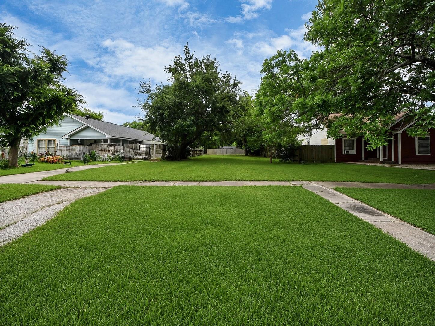 111 6th Avenue N
