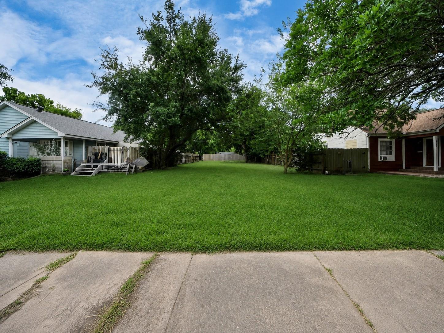 111 6th Avenue N
