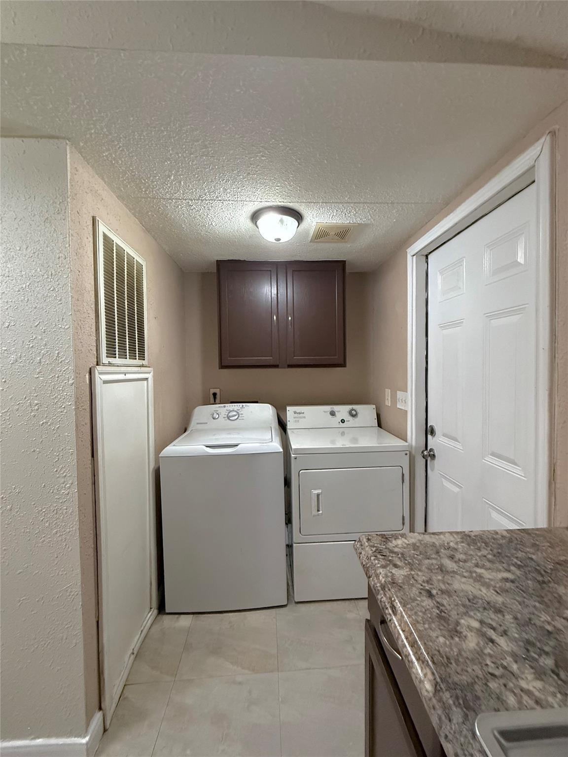 2000 W W Humble Street