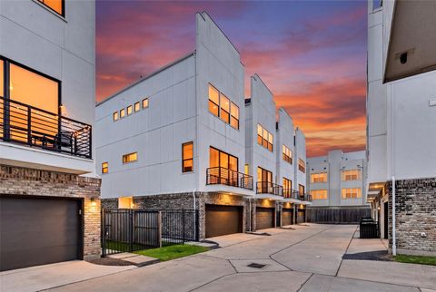 Photo of 5707 Larkin Street #B, Houston, TX 77007 (MLS # 92452204)