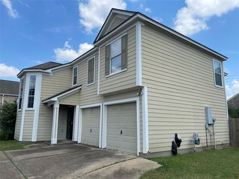 Photo of 11737 Logan Ridge Drive, Houston, TX 77072 (MLS # 73630374)