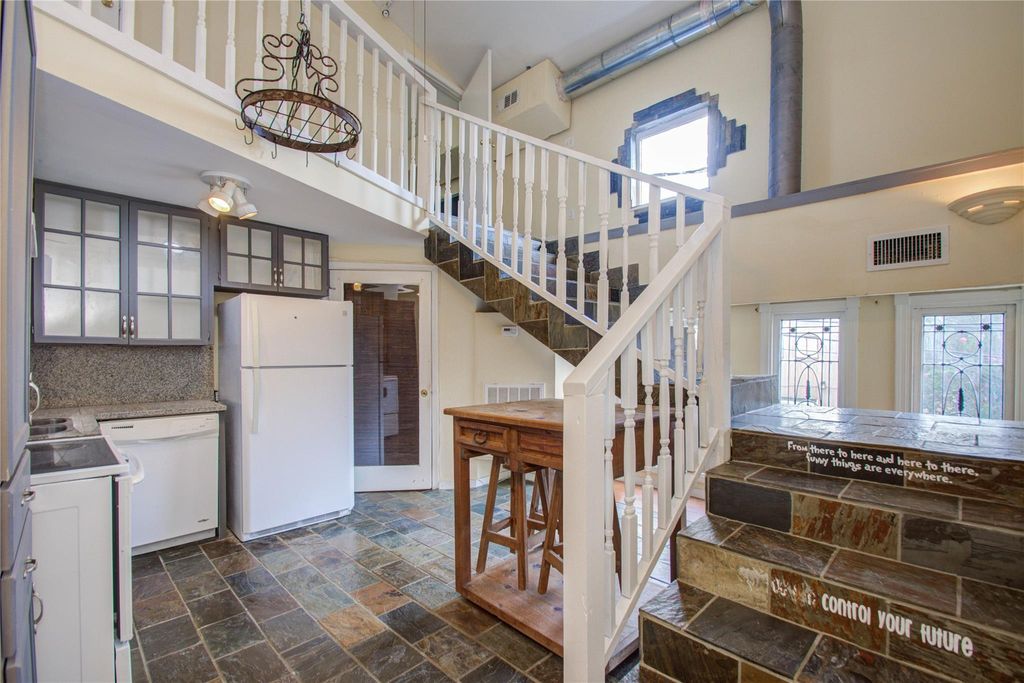 Photo of 5313 Palmetto Street #B, Houston, TX 77081 (MLS # 59790647)