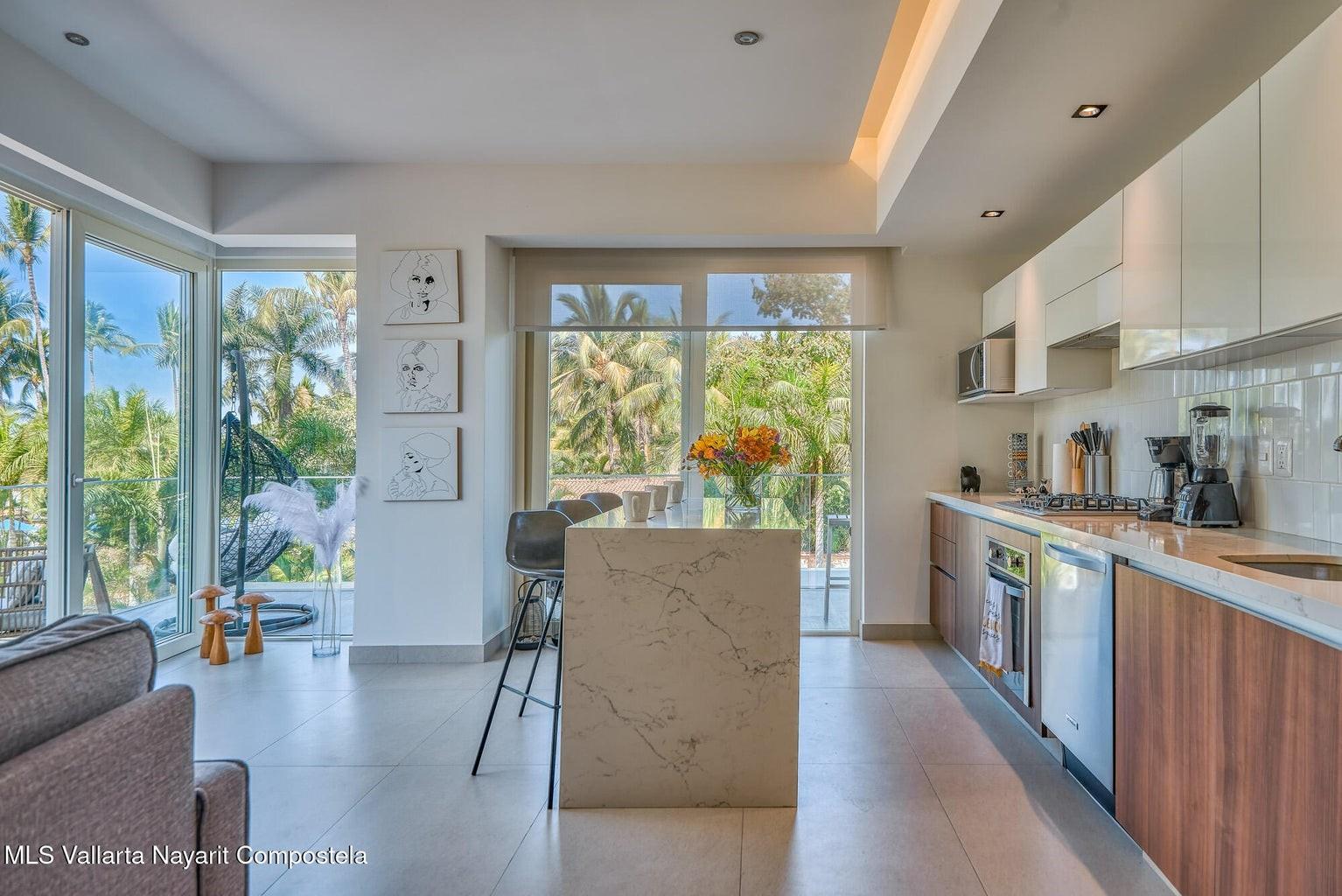 113 Lázaro Cárdenas 205