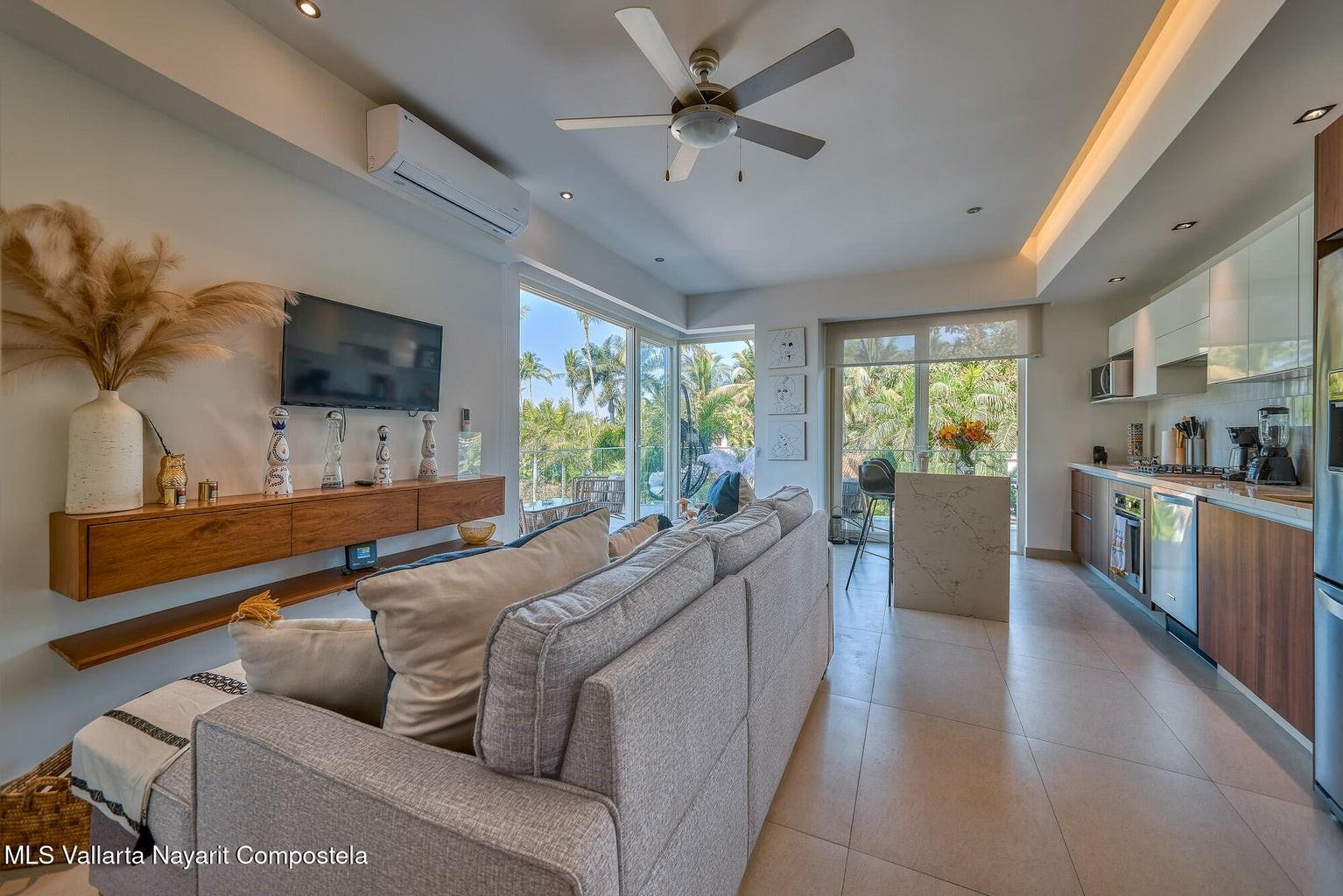 113 Lázaro Cárdenas 205