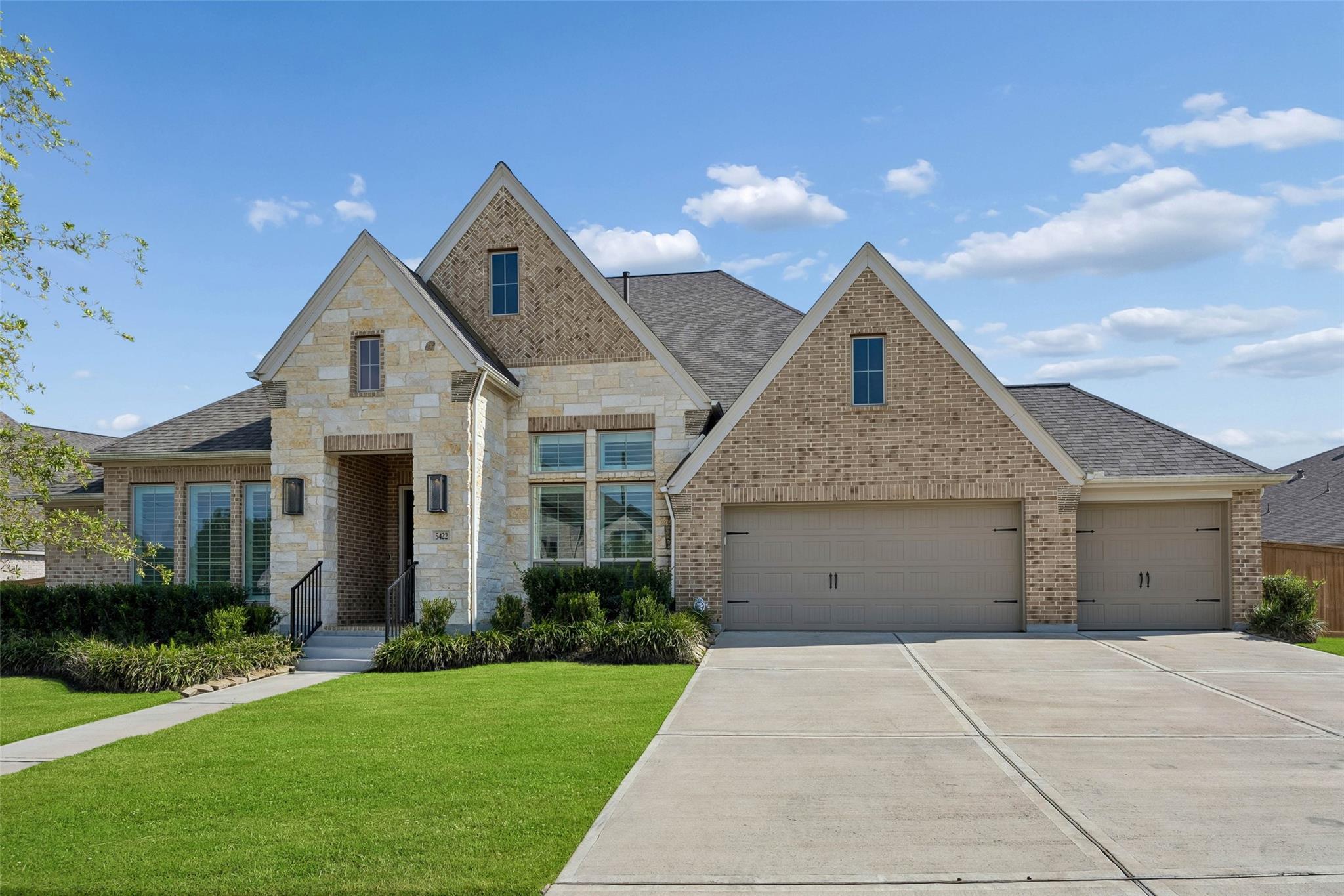 5422 Farm Hill Way