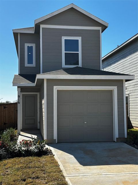 Photo of 916 Pertuso Lane, Huffman, TX 77336 (MLS # 19380574)