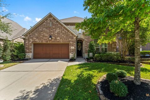 Photo of 72 Twin Ponds Place, Tomball, TX 77375 (MLS # 98152801)