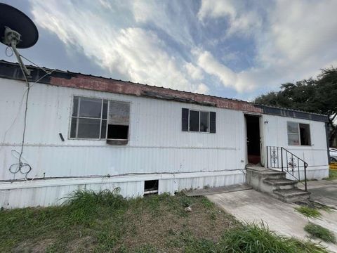 Photo of 84 Lampshire Avenue, Palmview, TX 78572 (MLS # 69026544)