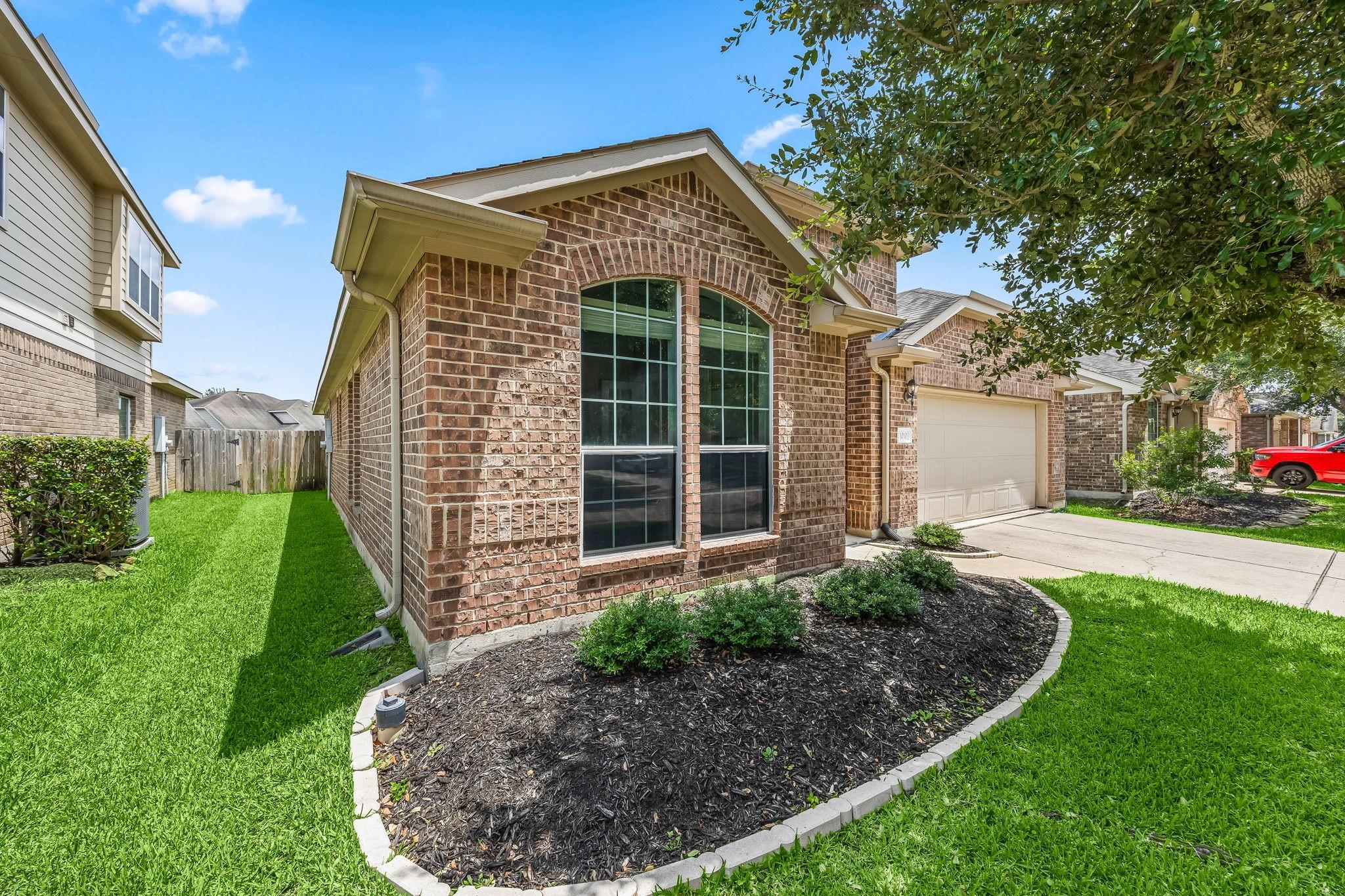 11010 Starling Creek Drive