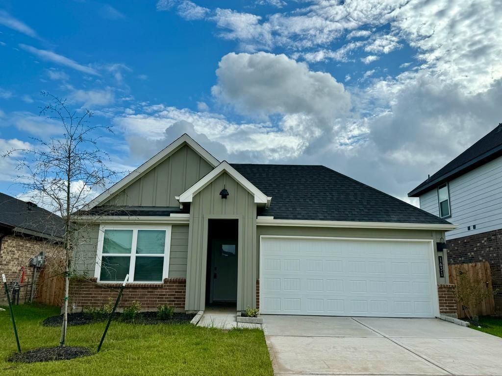 Photo of 1631 Solana Drive, Fresno, TX 77545 (MLS # 84441839)