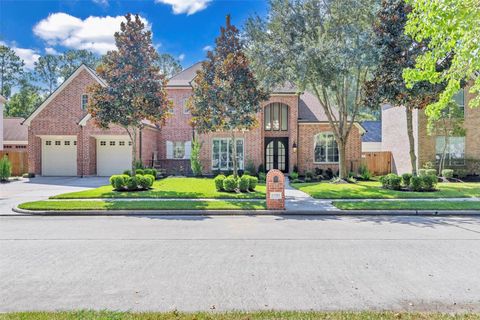 Photo of 13723 Greenwood Lane S, Houston, TX 77044 (MLS # 95948057) Photo of 13723 Greenwood Lane S, Houston, TX 77044 (MLS # 95948057)