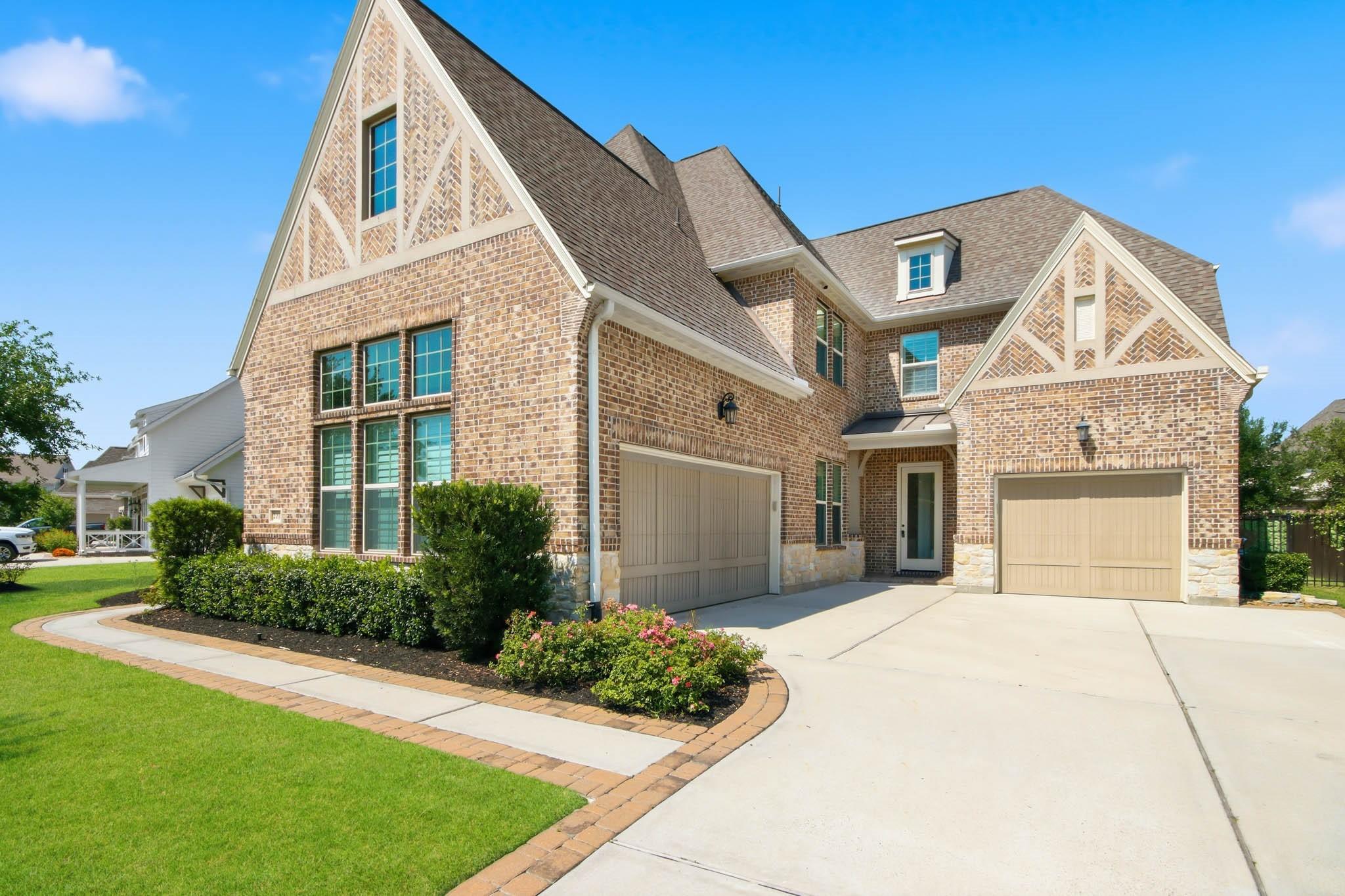 2033 Bluestem Drive