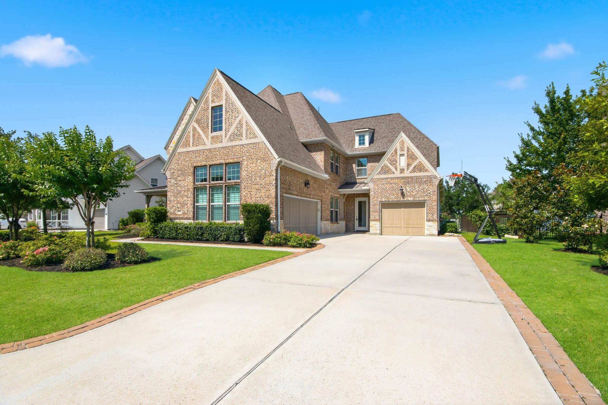 2033 Bluestem Drive