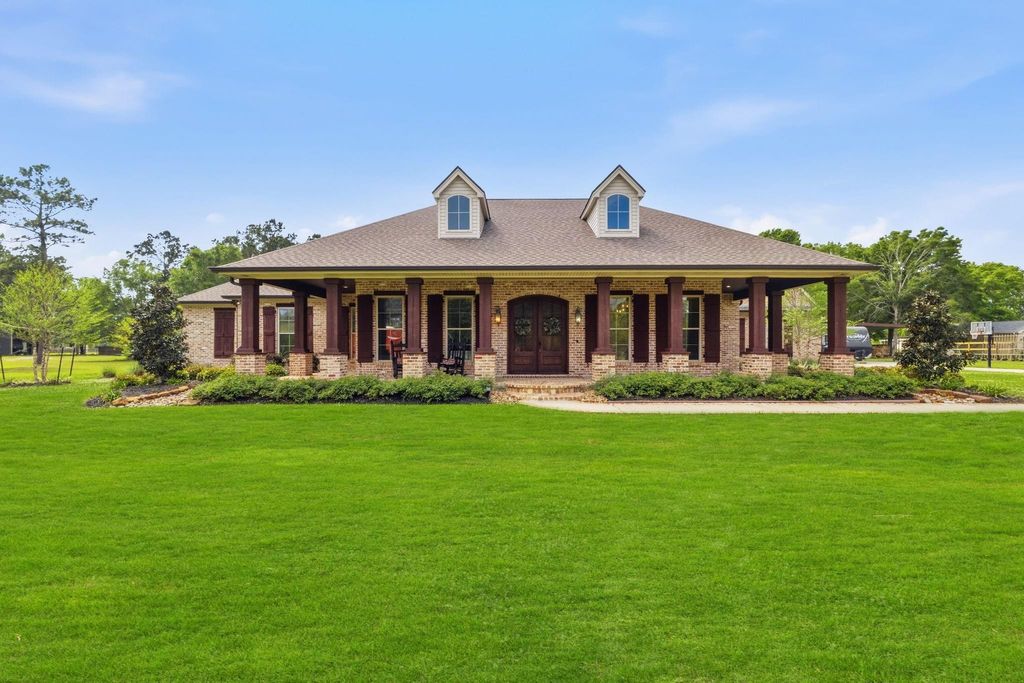 Photo of 5535 Bearfoot Road, Orange, TX 77632 (MLS # 93424564)