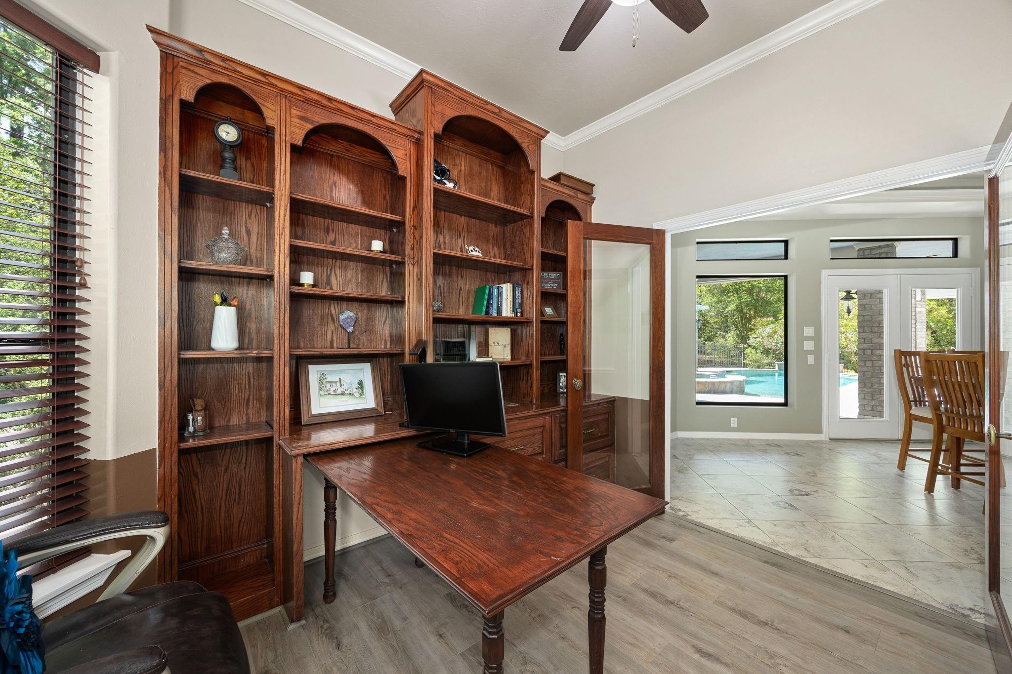 11956 White Oak Crossing