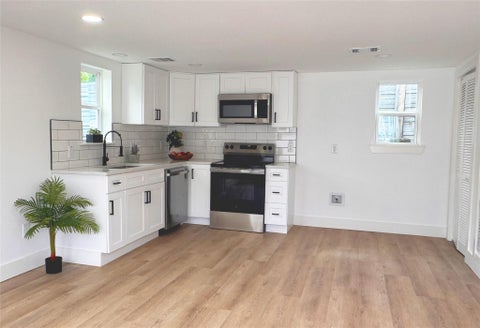 Photo of 1569 Elliott 1/2 Street #A, Houston, TX 77023 (MLS # 82016994)