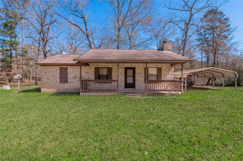 Photo of 2 Brown Road, Huntsville, TX 77320 (MLS # 68016839)