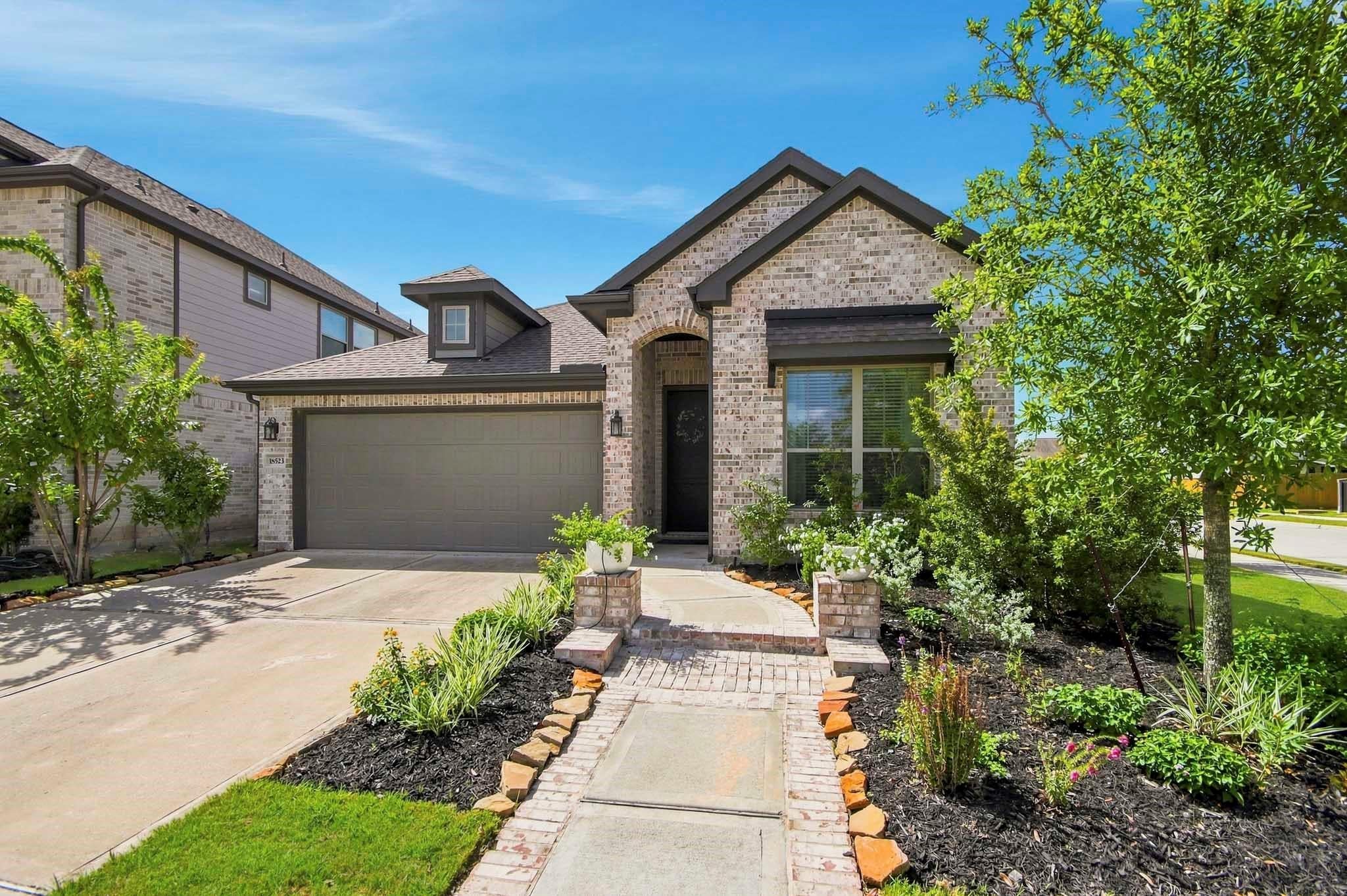 18523 Wolf Mountain Lane
