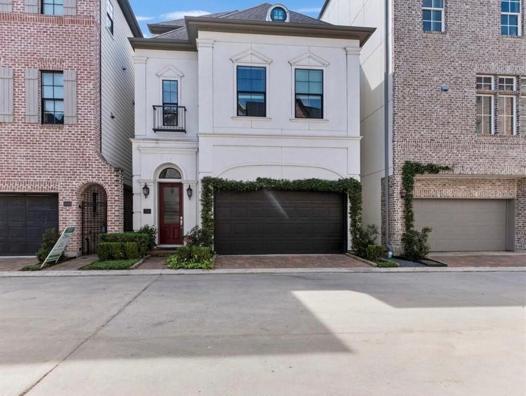 Photo of 2006 Covent Garden Station, Houston, TX 77045 (MLS # 96305589)