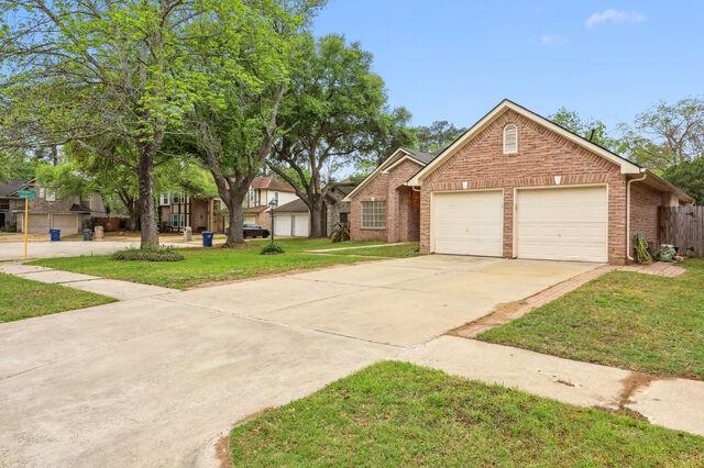 18617 NW Hiddenbay Way Drive