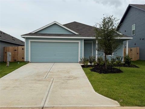 Homes For Sale - 15708 Plum Brook Drive<br/> Montgomery County, Conroe, TX 77303