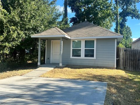 Photo of 16698 E Forrestal, Montgomery, TX 77316 (MLS # 70551231)