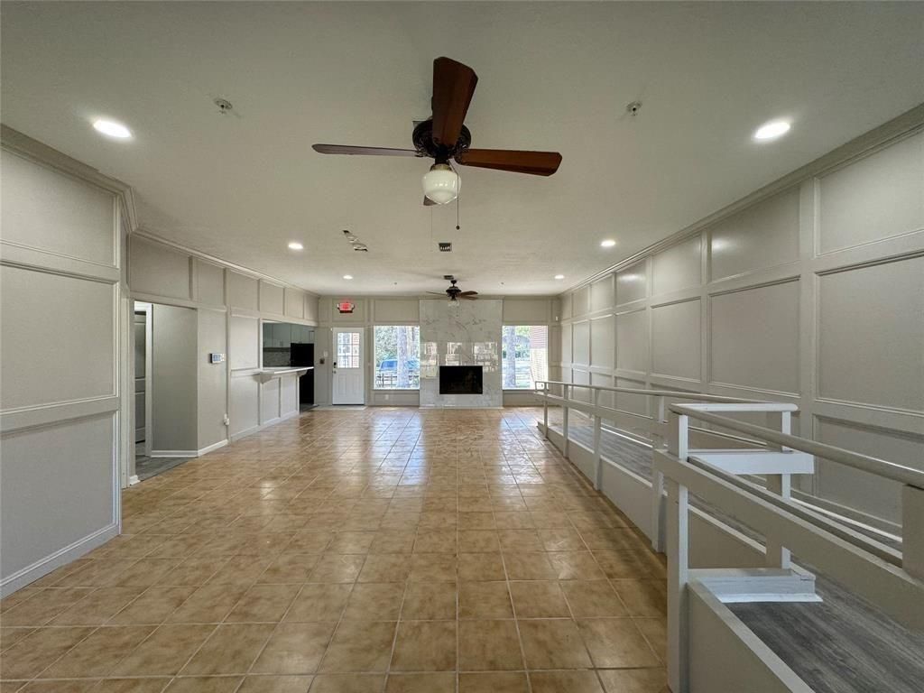 Photo of 200 Broken Bough Lane, Conroe, TX 77304 (MLS # 71868011)