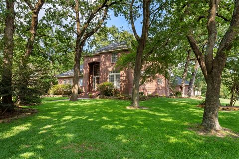 Photo of 1 Fairmont Court, Conroe, TX 77304 (MLS # 83267406)