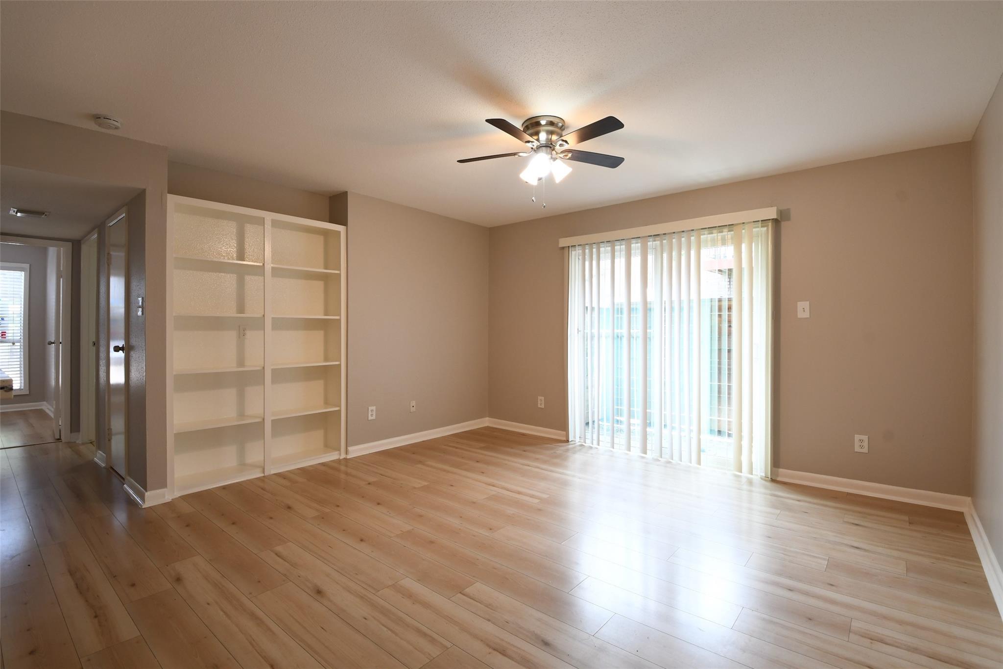 12955 Woodforest Boulevard 77