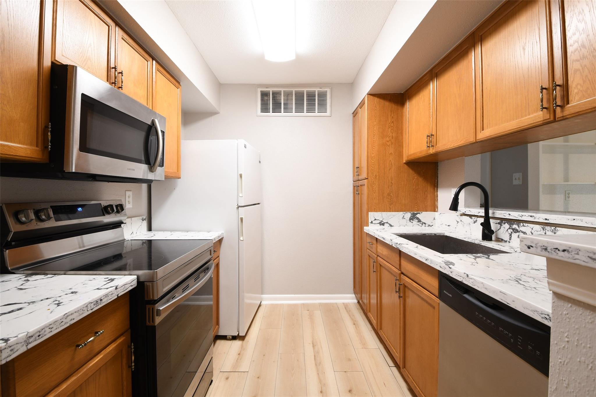 12955 Woodforest Boulevard 77