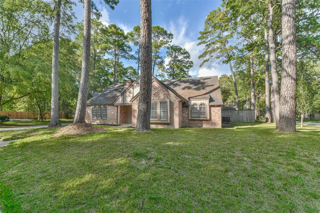Photo of 1907 Southern Pines Drive, Houston, TX 77339 (MLS # 39197836)