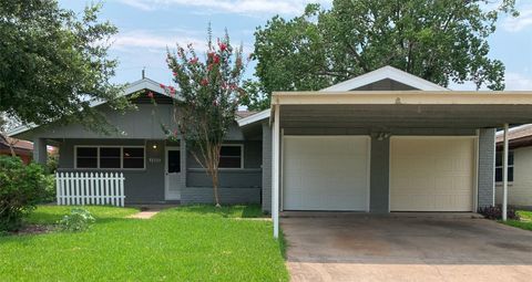 Photo of 1202 Dunstan Road, Pasadena, TX 77502 (MLS # 96729581)