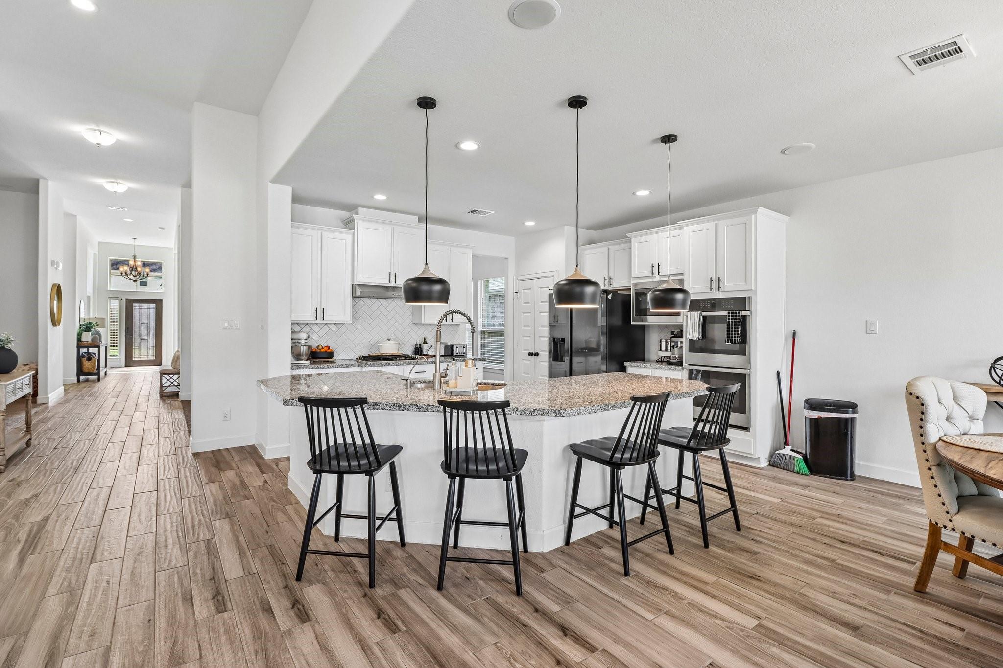 7823 Leighton Trail