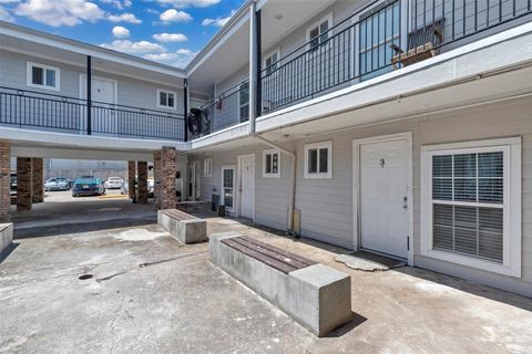 Tiny photo for 1423 Hawthorne ST #2, Houston, TX 77006 (MLS # 19456030)