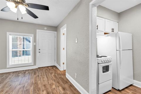 Tiny photo for 1423 Hawthorne ST #2, Houston, TX 77006 (MLS # 19456030)