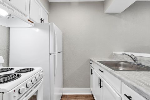 Tiny photo for 1423 Hawthorne ST #2, Houston, TX 77006 (MLS # 19456030)