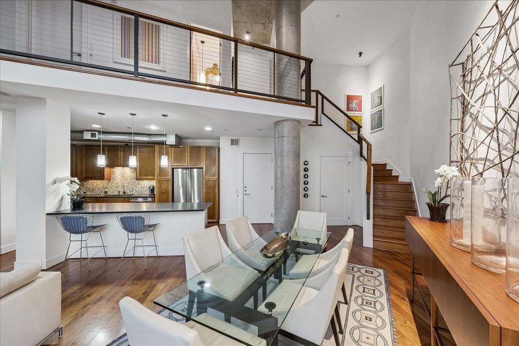 Photo of 5005 Hidalgo Street #603, Houston, TX 77056 (MLS # 51263677)