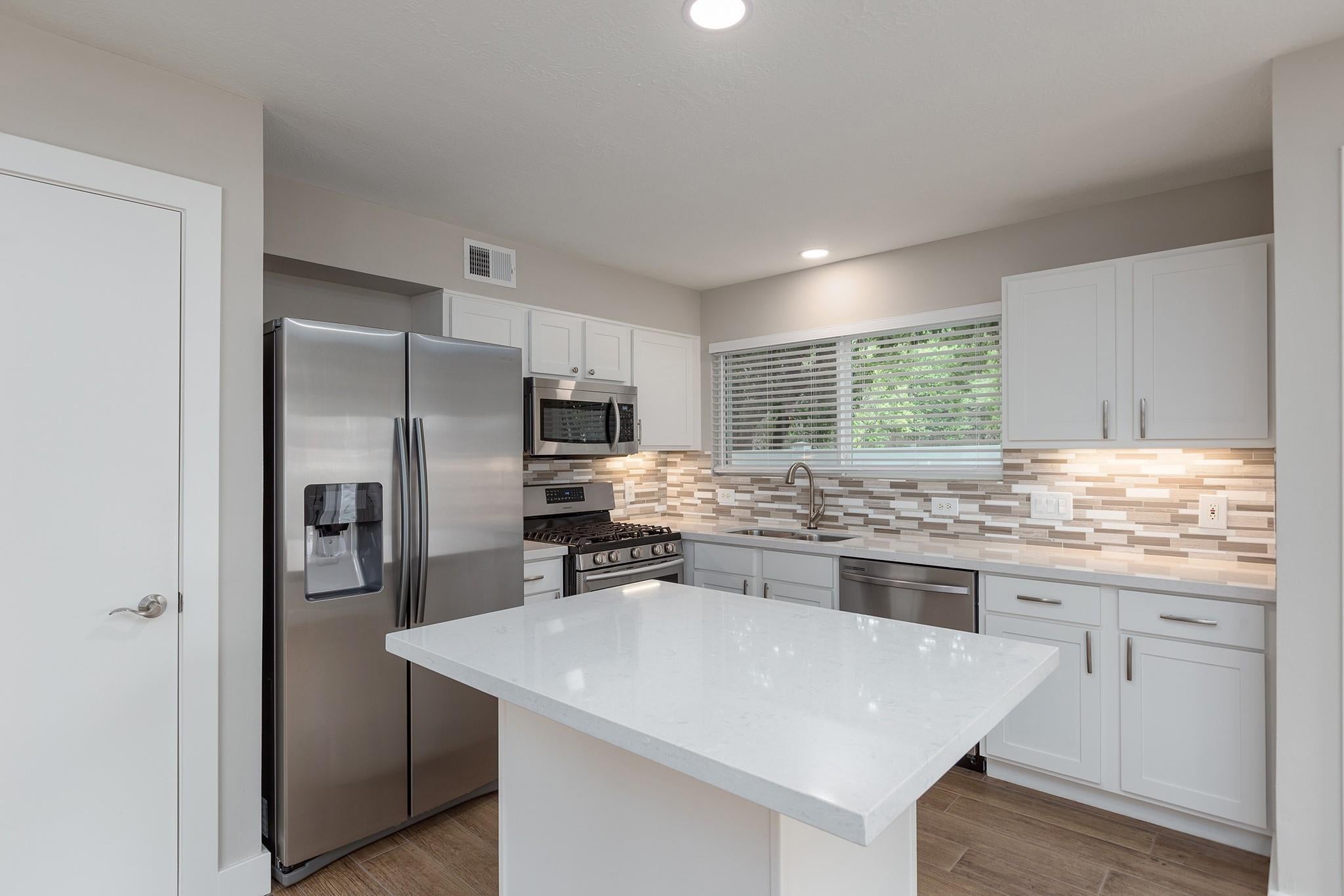 6815 Kingwood Glen Drive
