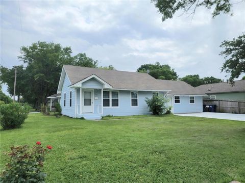 Photo of 701 18th Avenue N, Texas City, TX 77590 (MLS # 28415889)