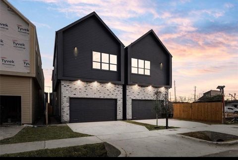 Photo of 310 E 35th Street, Houston, TX 77018 (MLS # 18898222)