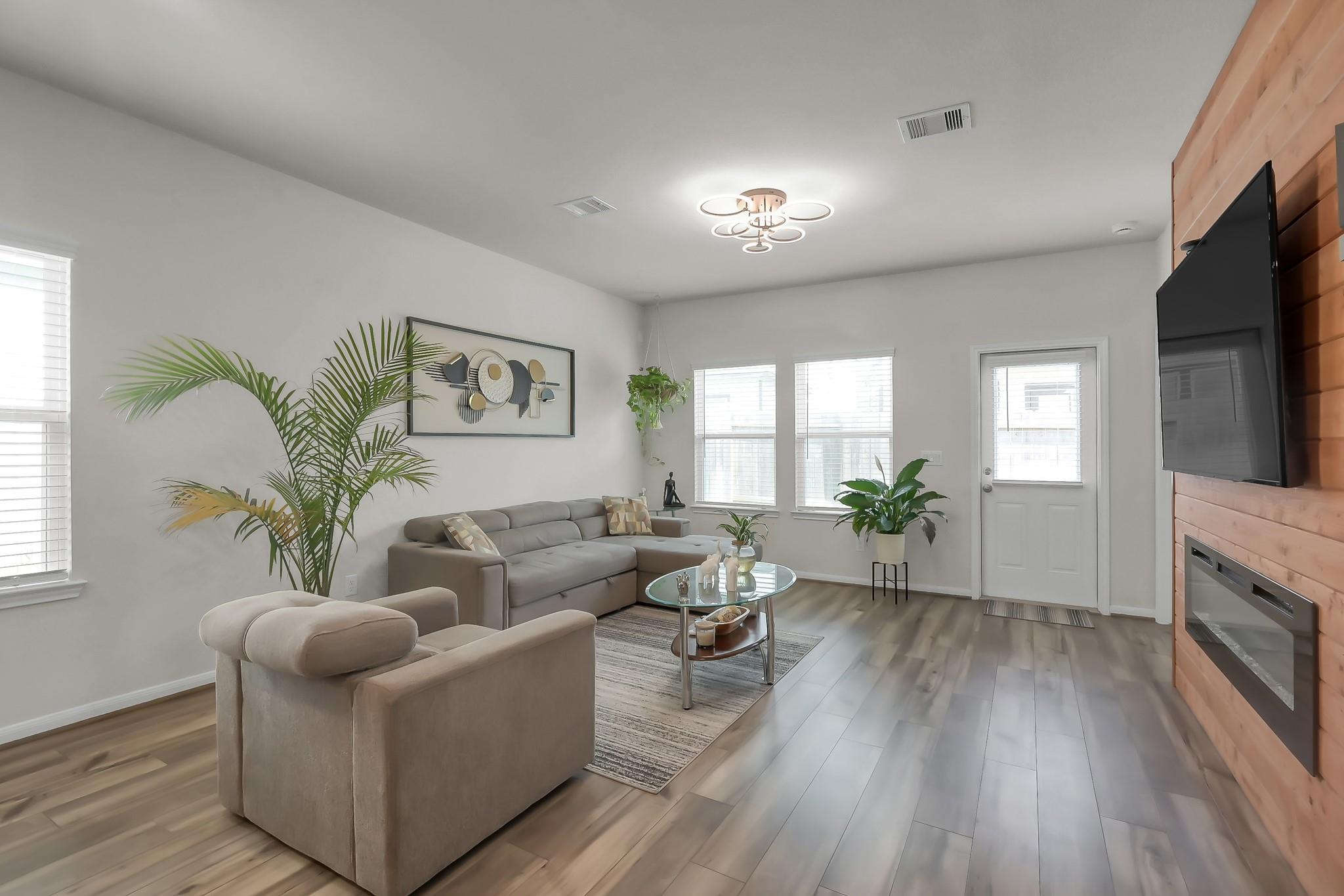 8316 Bristlecone Pine Way