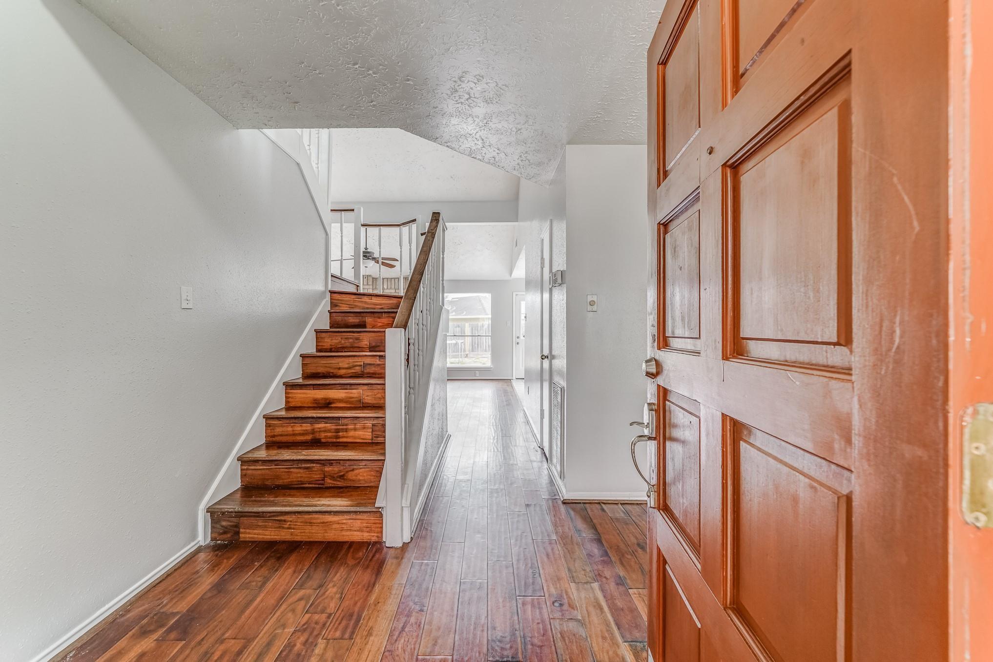 1916 Woodland Hills Drive