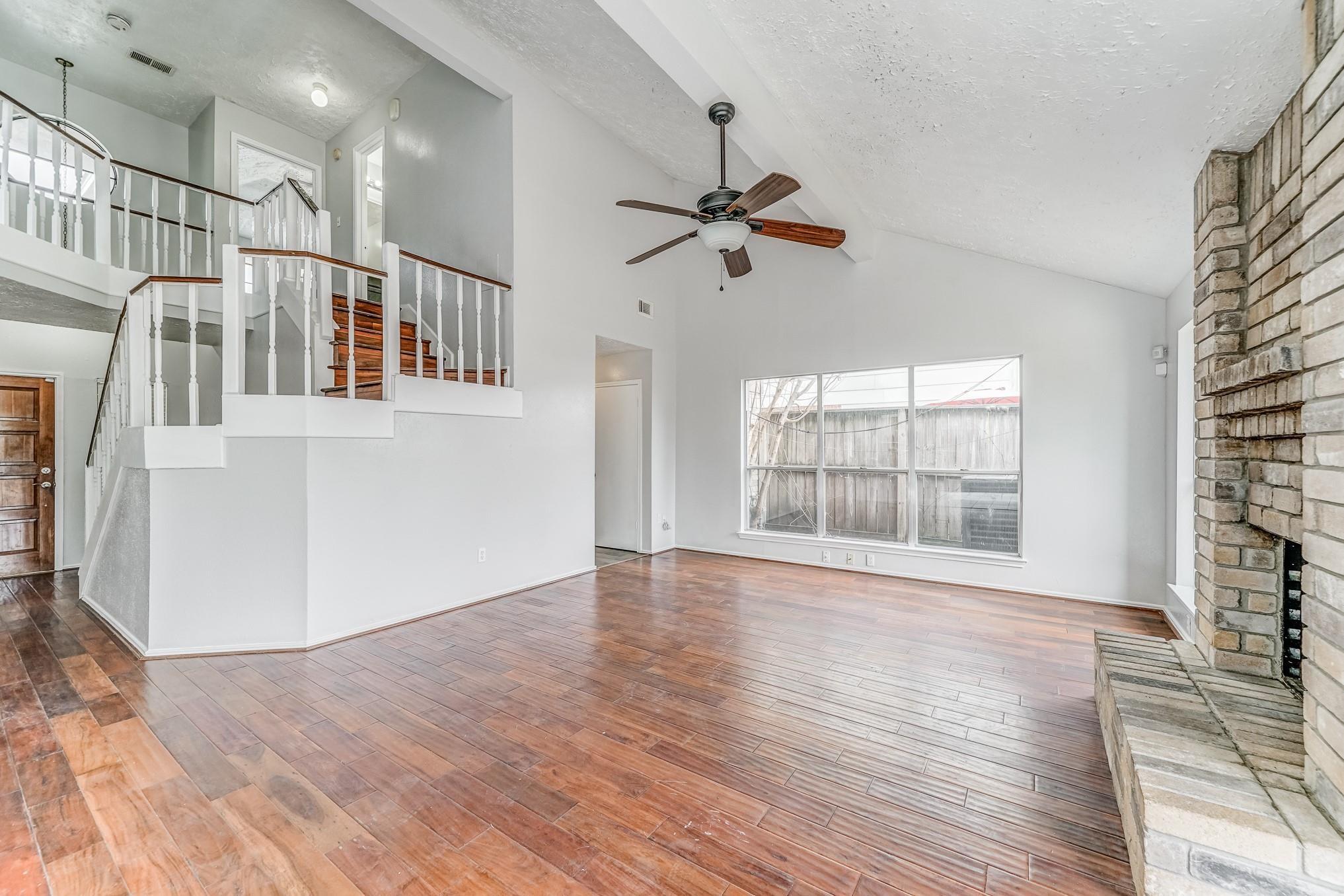 1916 Woodland Hills Drive