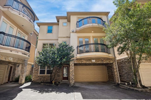 Photo of 6001 Truro Street #E, Houston, TX 77007 (MLS # 86226905)