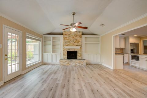 Photo of 14211 Ella Lee Lane, Houston, TX 77077 (MLS # 10278000)