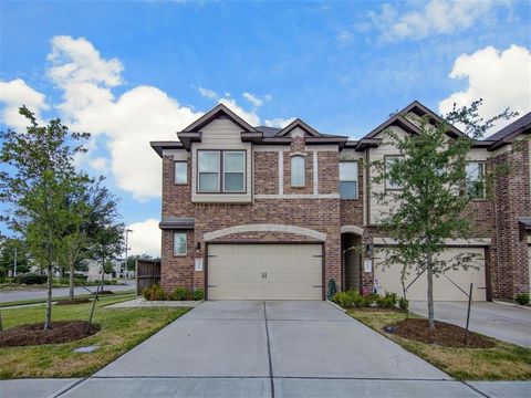 Photo of 3334 Rainflower Springs Lane, Rosenberg, TX 77471 (MLS # 80458976)