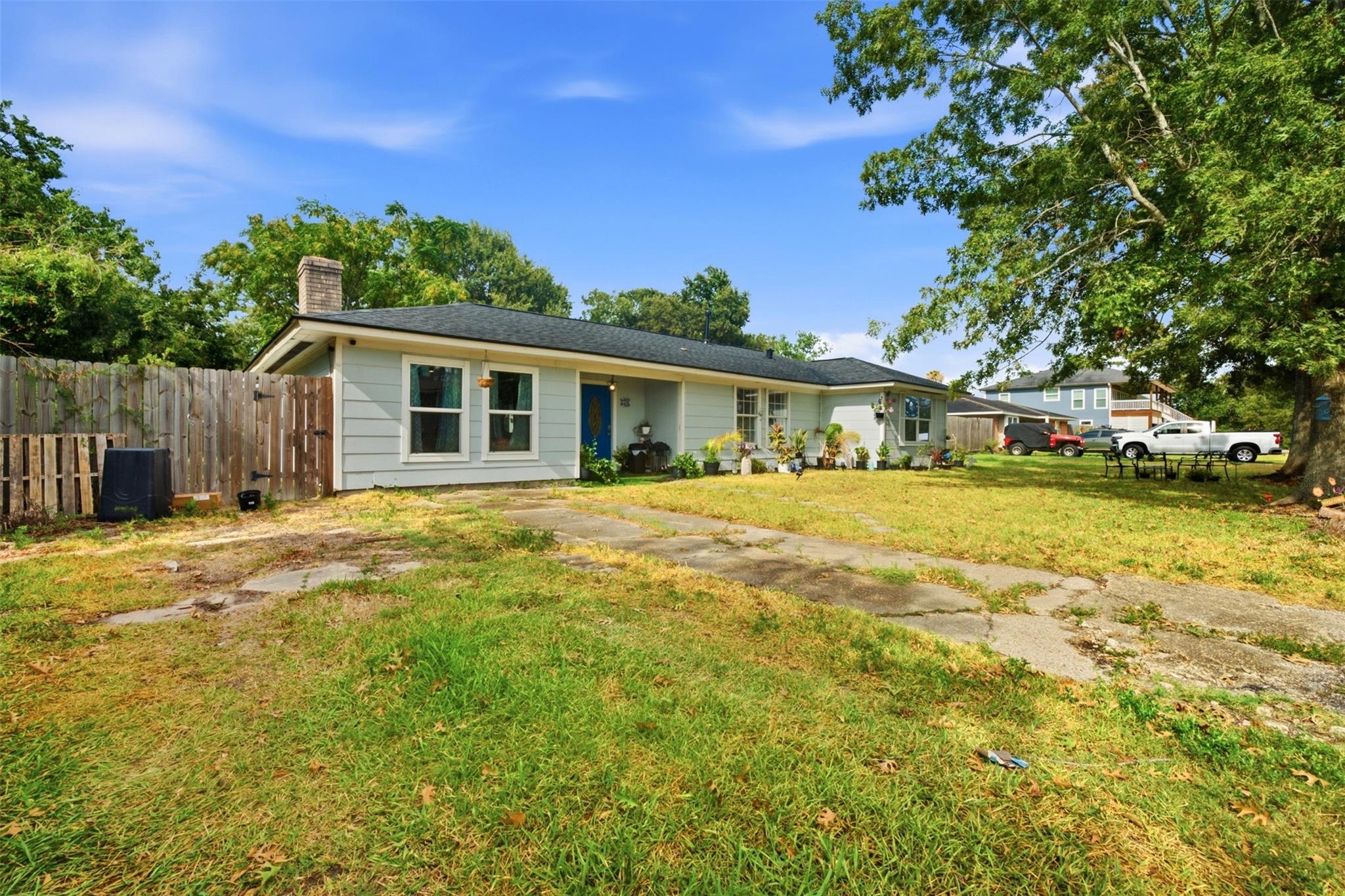 618 S Shady Lane